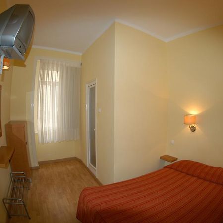 Residencial Castromira Apartment Lisboa Ngoại thất bức ảnh